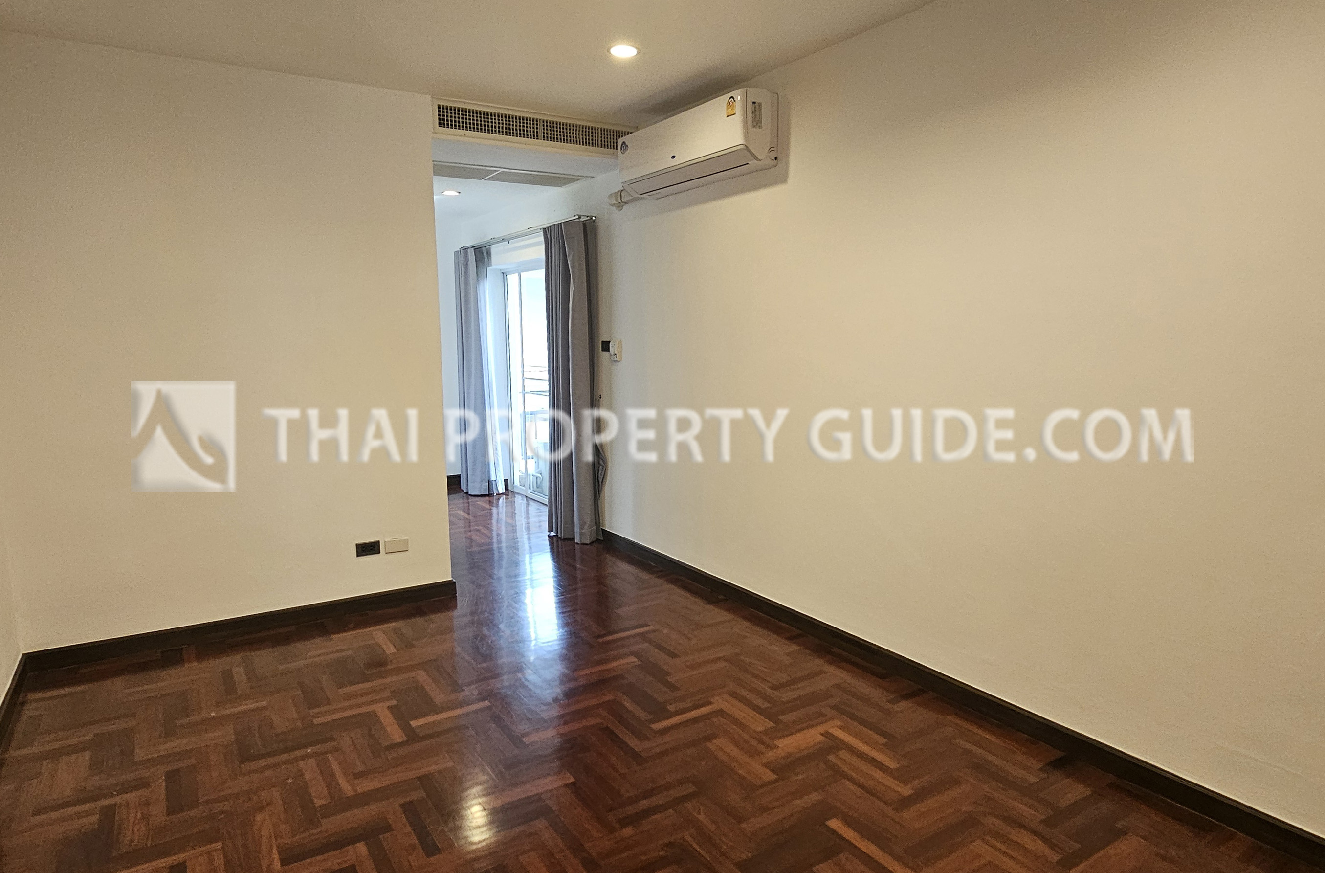 House with Shared Pool in Nichada Thani 